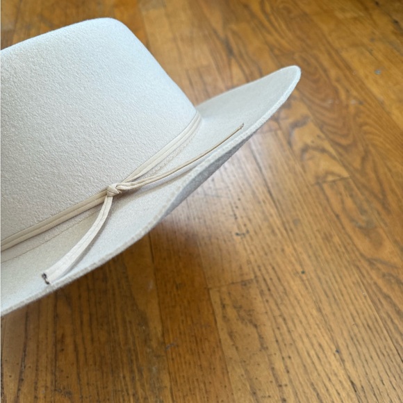 Gigi Pip Cream Wool Hat 57 - Picture 6 of 11